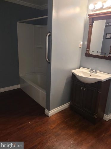 319 Engle St, Chester PA 19013-2509 exterior