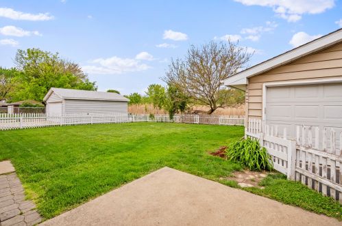 1237 Albert Dottavio Dr, Joliet IL 60431-1669 exterior