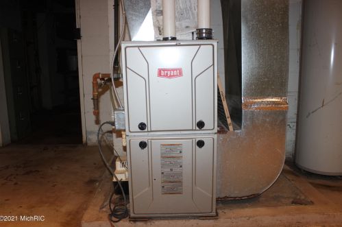 2886 Roosevelt Rd, Meskegon MI 49441-3903 exterior