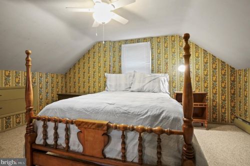 2071 Sunnyside Ave, Pottstown PA 19464-3026 exterior