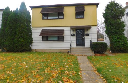 5862 69th St, Milwaukee WI  53218-1810 exterior