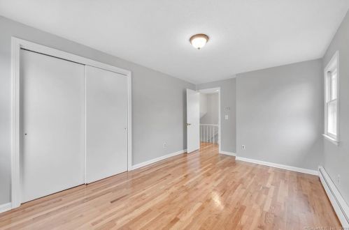 405 Francis St, New Britain CT 06053-3052 exterior