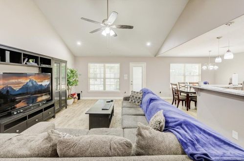 16282 Long Vly Ct, Conroe TX 77302-5489 exterior