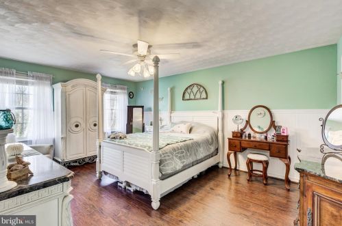 100 Columbus Ave, Littlestown PA 17340-1569 exterior