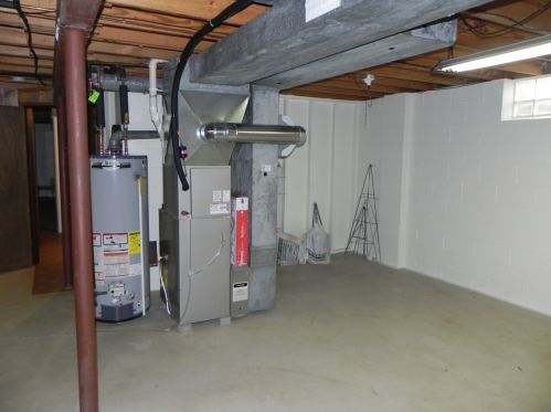 4845 82nd St, Milwaukee WI  53220-4217 exterior