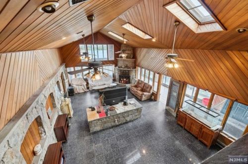 114 Pne St, Cliffside Park NJ 07010-1018 exterior