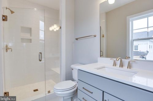 1978 Kirby Rd, Mc Lean VA 22101-5326 exterior