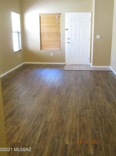 5289 Crowley Ln, Tucson AZ  85705-4941 exterior