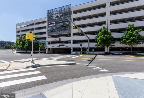 7308 Aynsley Ln, Mc Lean VA 22102-2931 exterior