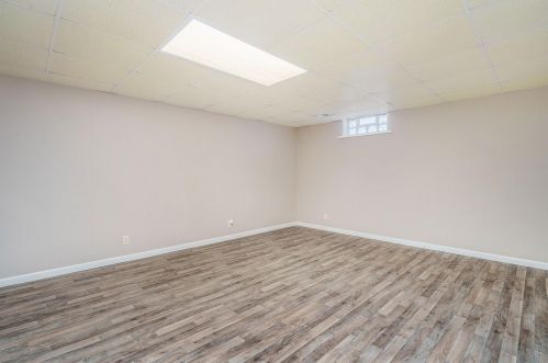 3660 Evaline Dr, Meskegon MI 49444-4133 exterior