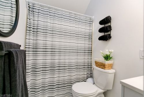 56 Glenside Trl, Sparta NJ  07871-1244 exterior