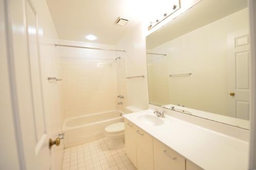 1851 10th St, Saint Louis MO 63104-3959 exterior