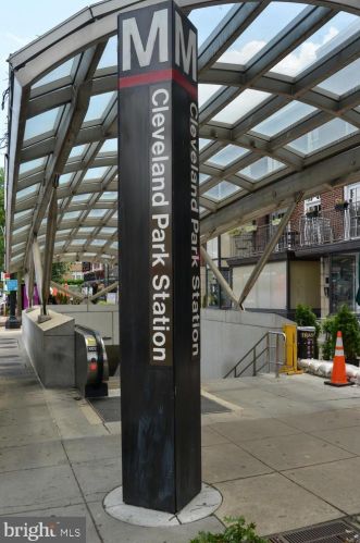 3895 Rodman St, Washington DC  20016-2823 exterior