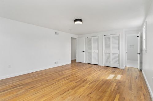 3828 Henley Dr, Pittsburgh PA  15235-5041 exterior