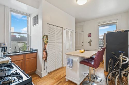 2357 Ohio St, Chicago IL 60624-1443 exterior