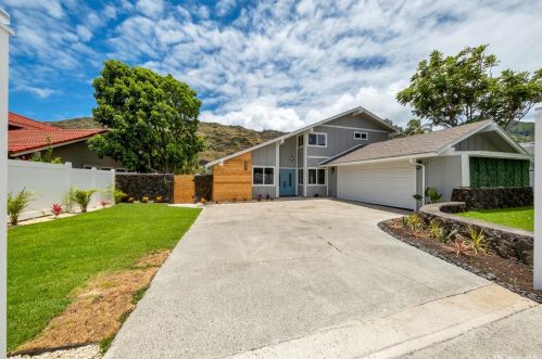 6847 Niumalu Loop, Honolulu HI 96825-1642 exterior