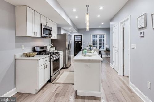 2315 3rd St, Washington, DC 20002-1111