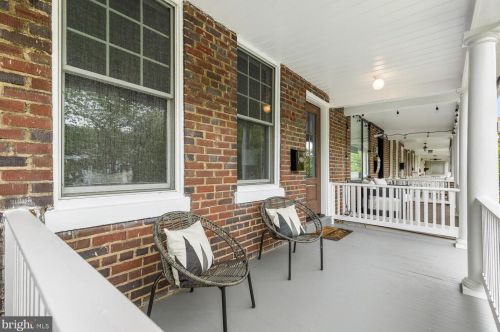 123 Peyton St, Alexandria VA 22314-2723 exterior