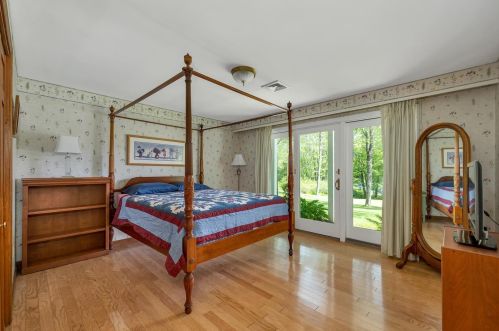 31 Sunset Ave, Concord NH 03301-2730 exterior