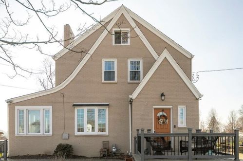 102 Old Clairton Rd, Pittsburgh, PA 15236-3903