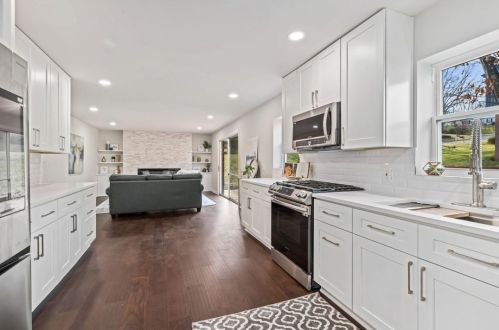 2312 Mill Grove Rd, Pittsburgh PA 15241-2726 exterior