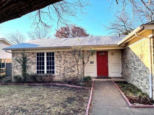 4136 Portland St, Irving TX  75062-2979 exterior