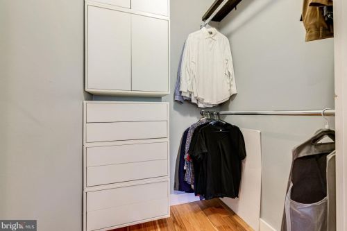 4656 Lambert Dr, Alexandria VA 22311-4942 exterior