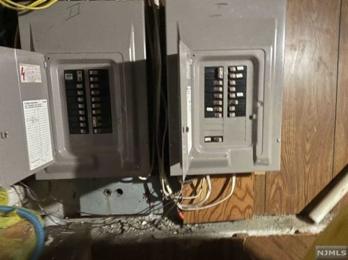 85 Bogart Ave, Outwater NJ 07026-3101 exterior