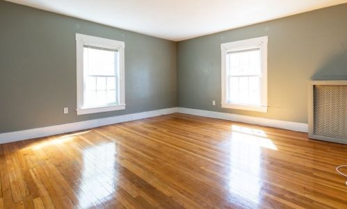 6 Edgehill Rd, Woburn MA 01801-5015 exterior