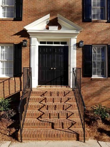 9050 Carroll Manor Dr, Atlanta GA  30350-2011 exterior