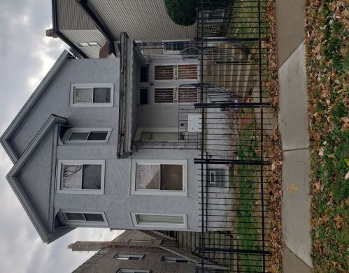 5513 Iowa St, Chicago, IL 60651-2887