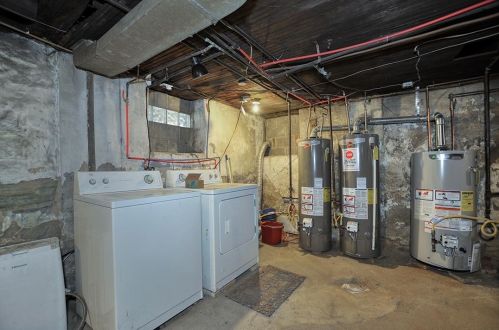 217 End Ave, Pittsburgh PA 15221-2727 exterior