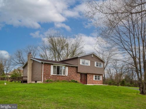 2511 Meetinghouse Rd, Jamison PA 18929-1157 exterior