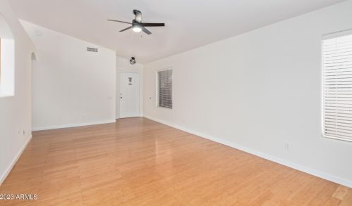 3023 Captain Dreyfus Ave, Phoenix AZ  85032-6577 exterior