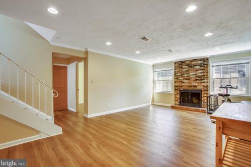 2232 Candlewood Dr, Alexandria VA 22308-1507 exterior