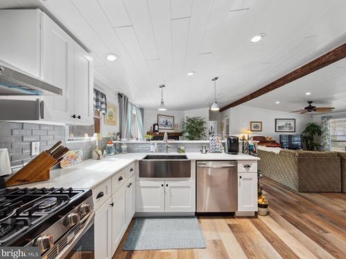 32878 Holly Pne Dr, Lewes DE 19958-4446 exterior