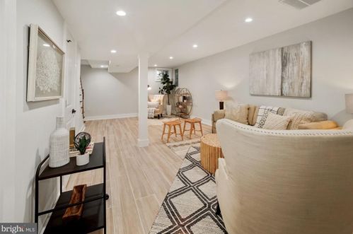 1933 Smt Pl, Washington DC 20002-1353 exterior