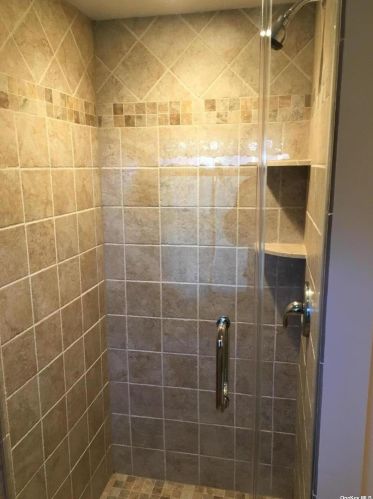 6 Cason Dr, Commack NY 11725-1909 exterior