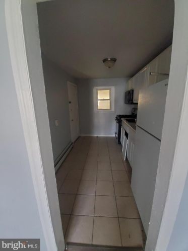 253 Grand Ave, Camden NJ 08105-2151 exterior