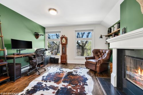 1733 Hoyne Ave, Chicago IL 60647-5541 exterior