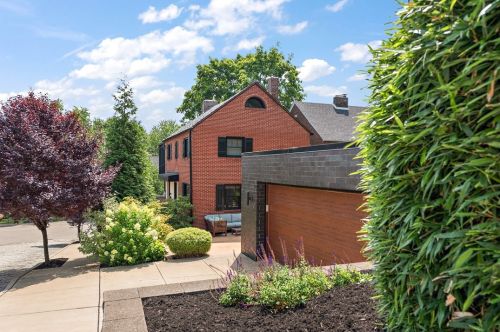 6338 Bryant St, Pittsburgh PA  15206-1703 exterior