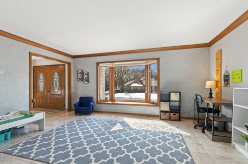 7853 131 St, Saint Paul MN 55124-9703 exterior