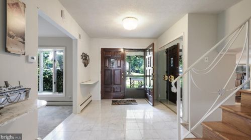 1078 Corn Crib Dr, Huntingdon Valley PA 19006-3306 exterior