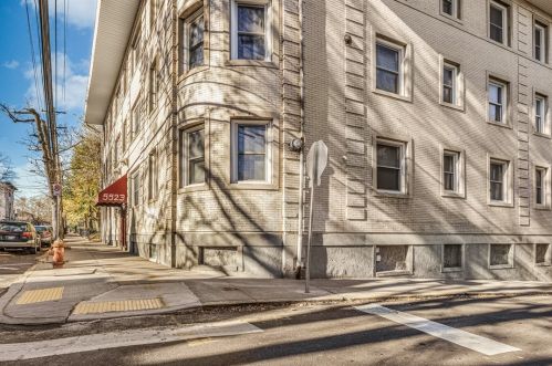 5523 Ellsworth Ave, Pittsburgh PA  15232-1860 exterior