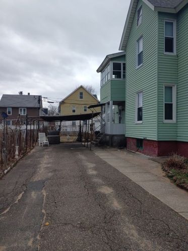 54 Revere St, Springfield MA 01108-1314 exterior