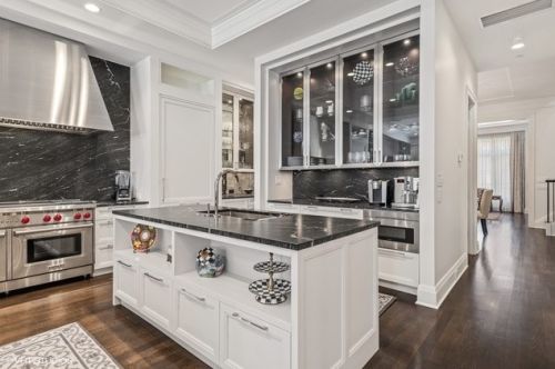 2129 Kenmore Ave, Chicago IL  60614-4111 exterior