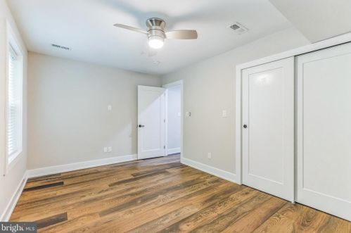 220 Fountain St, Philadelphia PA  19128-4508 exterior