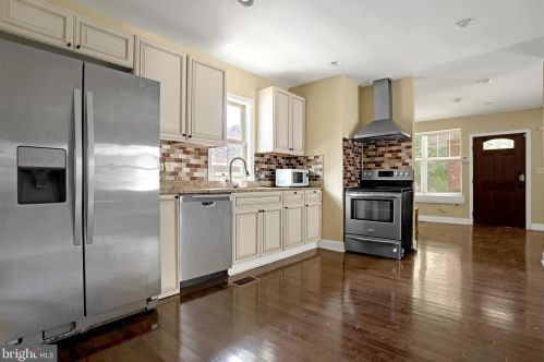 4243 Dix St, Washington DC 20019-2875 exterior