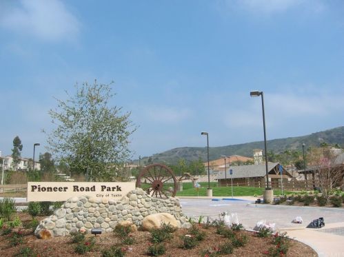 10723 Plumas Way, Tustin CA  92782-4305 exterior