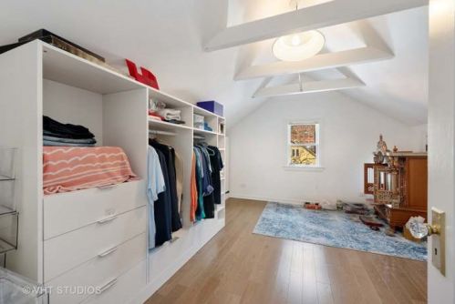 629 Belden Ave, Chicago IL  60614-3305 exterior